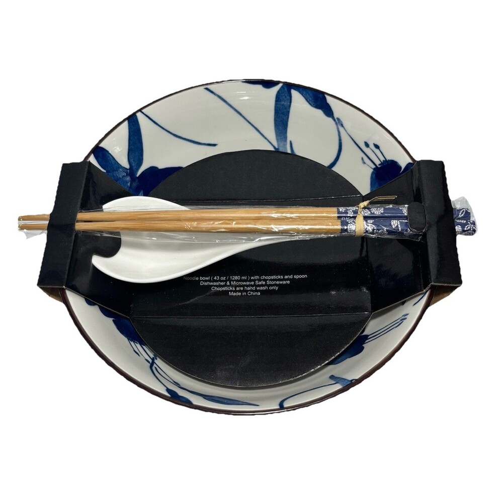 SH Home Blue Magnolia 43 Oz Ceramic Stoneware Noodle Bowl, Chopsticks & Spoon